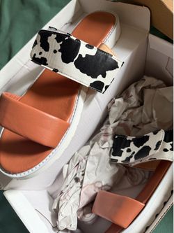 Sandals/ weather proof shoe