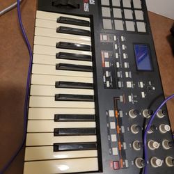 Akai Profesional Mpk 25
