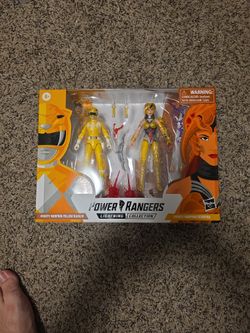 Power Rangers Lightning Collection Yellow Ranger & Scorpina