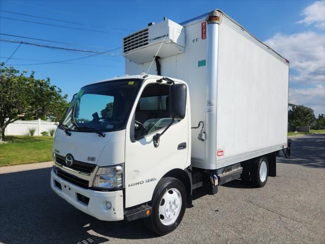 2014 Hino 195
