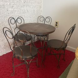 Royal-Chicago / Royal Metal Mfg. Co. Antique Salesman Sample/Child Bistro Set.