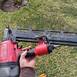 Milwaukee Round Head Nail Framing Gun