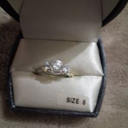 Ring Size 6 = 3 Stone Swarovski Crystal And Sterling Silver $25
