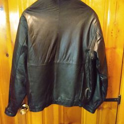 Men's black leather bomber style jacket