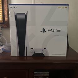 PS5 + 2 GAMES