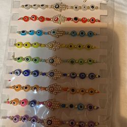 Brazaletes. $3 Cada Una