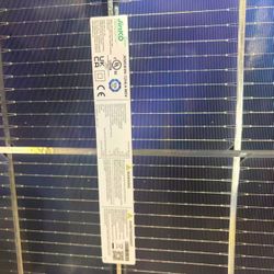 $150 JinKo 585watts Solar Panels