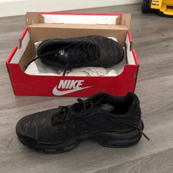 Size 7 Air Max Plus