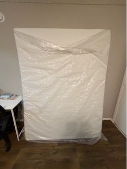 Zinus 10” Queen Memory Foam Mattress