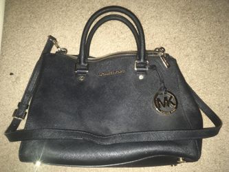 MK (Michael Kors) Medium Bag *check description*