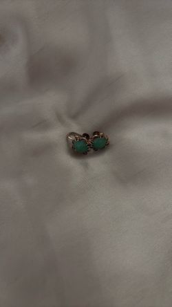 14kGold/Jade Cabochon screw on earrings