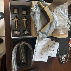 Gold Bathroom Faucet 3 Hole 8-inch Widespread Brushed Gold Sink Faucet for Bathroom Vanity 2 Handle, cUPC Supply L