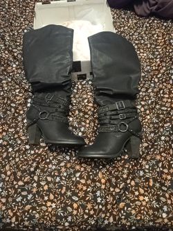 Boots Size 7.5
