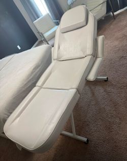 New facial chair