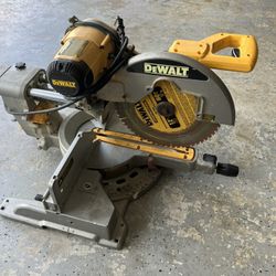 Dewalt 12inch Compound Miter Chop Saw