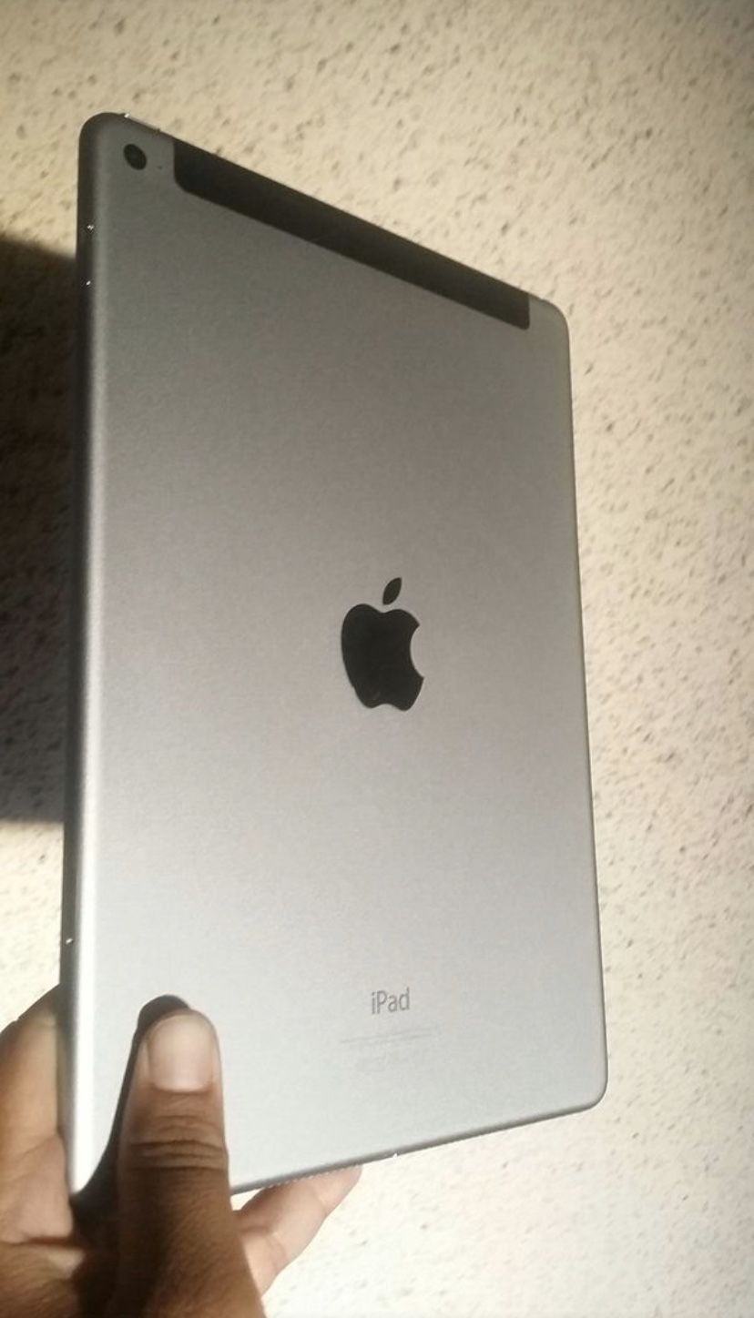 iPad Air (16GB , 32GB , 64GB , 128GB ) WiFi + Cellular | 30 Days warranty | 90 Days warranty | Like New