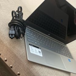  HP Computer Comes With Change New Condition 