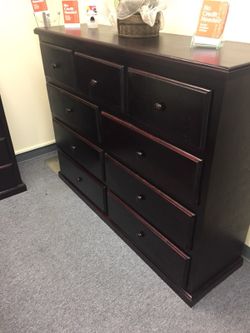 Dresser
