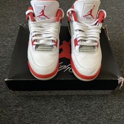 Air Jordan 4 Retro OG 'Fire Red' 2020