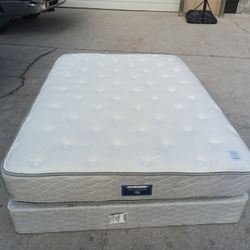 Serta queen Mattress And Box Spring 
