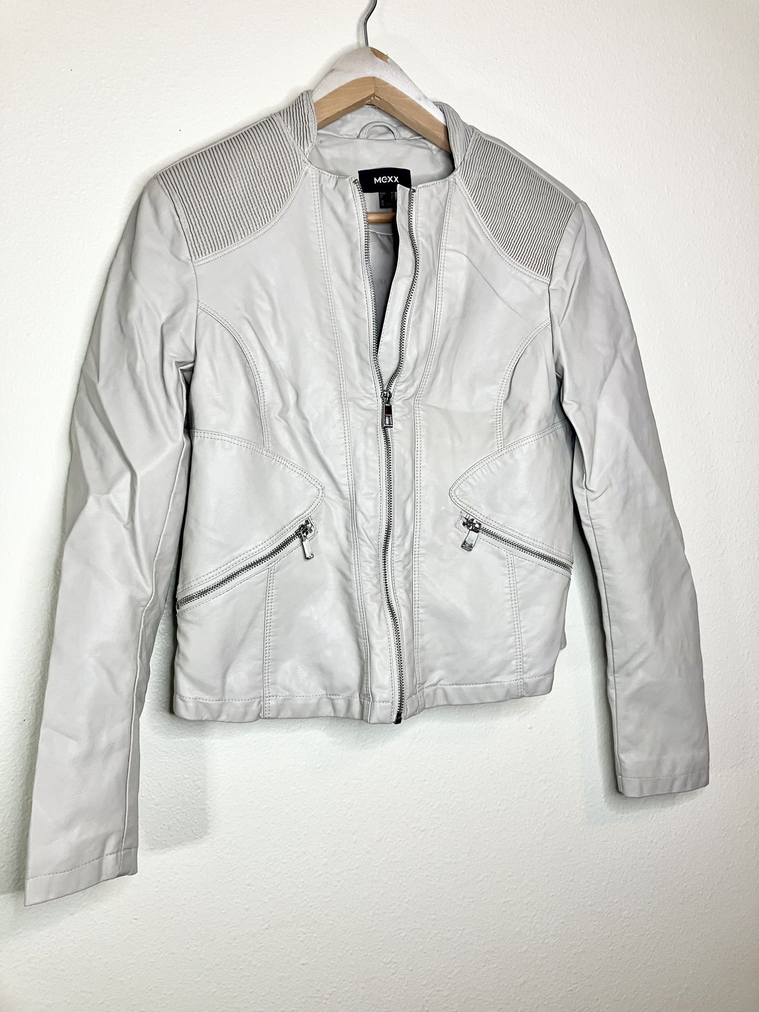 🕰️VINTAGE _Women’s Leather Jacket