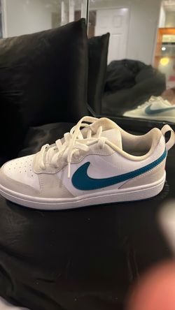 Nike courts low