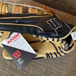 A2000 Wilson Baseball Glove Brand New left handed