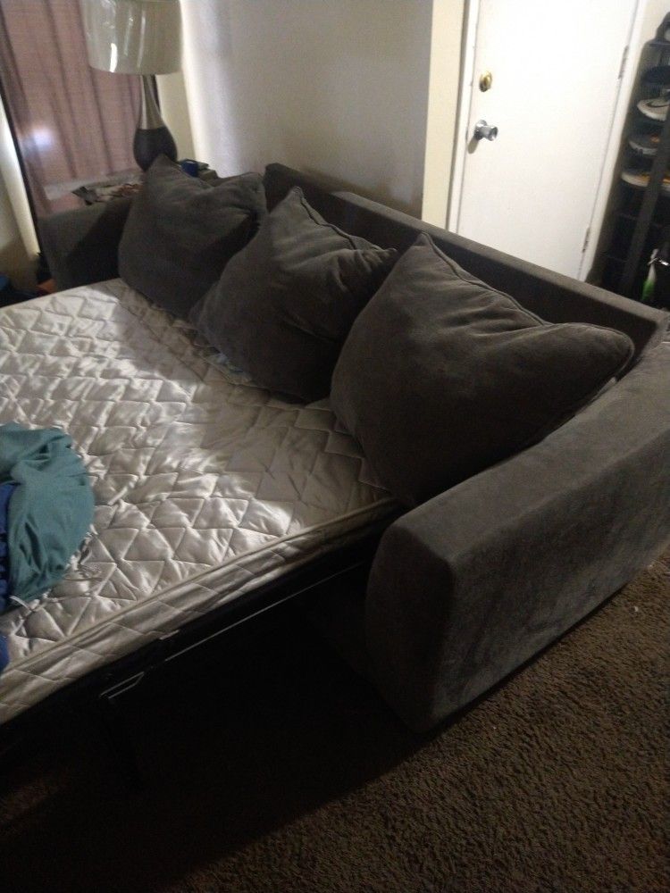 Full Living Room Set W/ Entertainment Center AND DINING ROOM TABLE