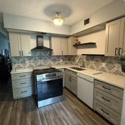 Kitchen Cabinets And Counter Tops 