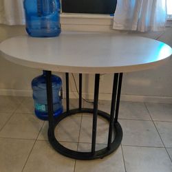 42' Round Dinner Table