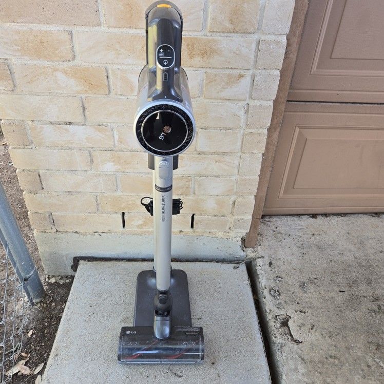 LG Cord Zero Cordless Vacuum Cleaner W/ Charger & Attachments - Model A9