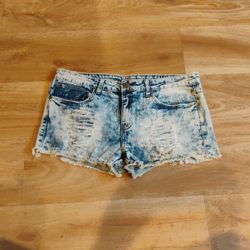 VIP JEAN shorts