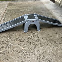 WeatherTech easy ramp nonslip, folding pet ramp for trucks SUVs & minivans.  8’ overall length 