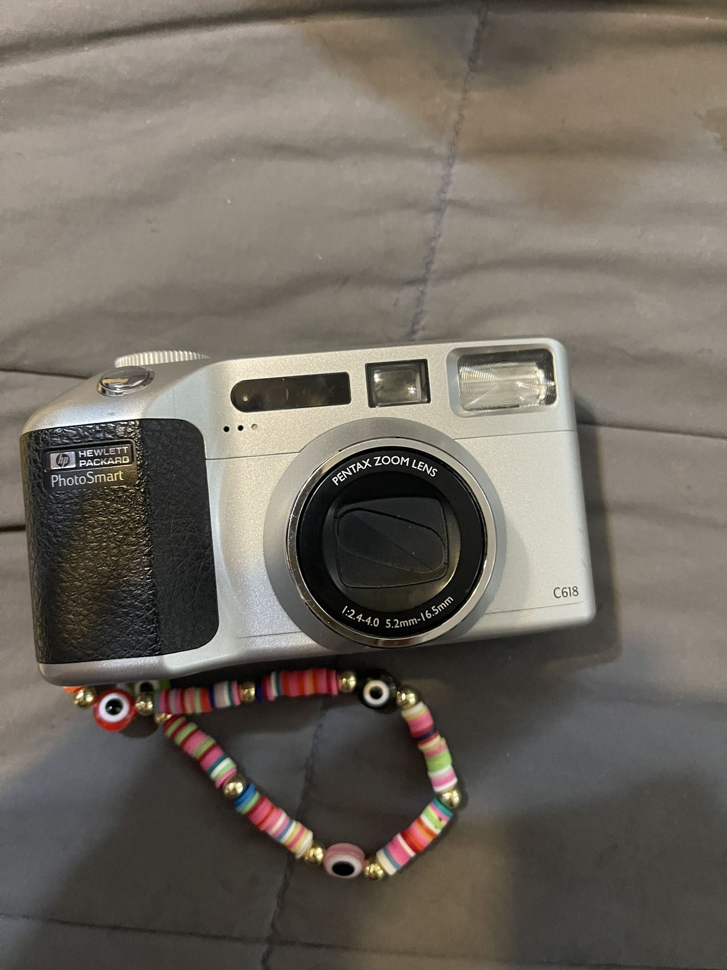HP C618 Point And Shoot Camera
