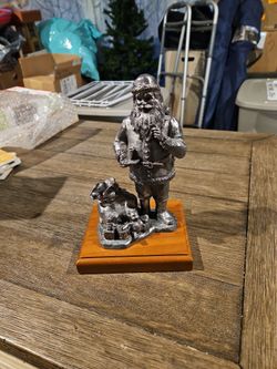 1989 Michael Ricker Pewter Santa