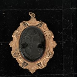 Cameo Pendant 