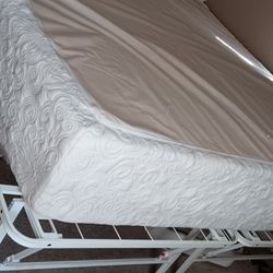 King Size Bed Frame And Matteress