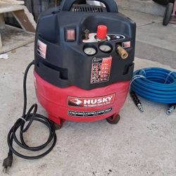 Husky 6 Gallon Air Compressor With New 50ft 3/8" 300psi Hose