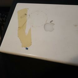 Apple Laptop Lost Password /USER CODE Need Tech