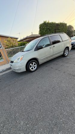 Toyota Siena 2005 clean title