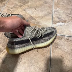 Yeezys/ Adidas