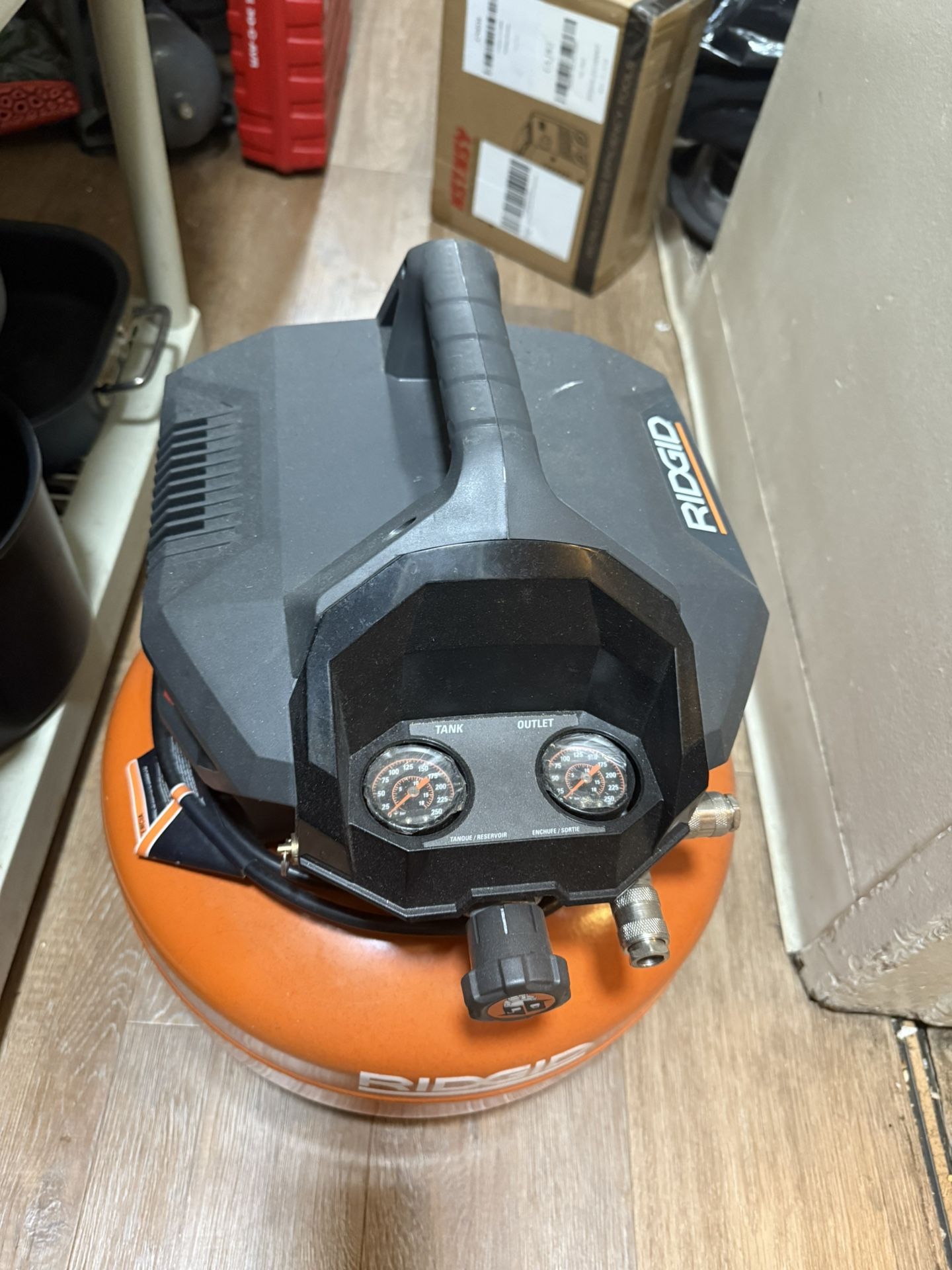 Brand New 6 Gal Air Compressor