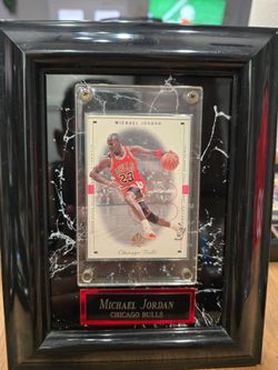1998-99 SP Authentic Michael Jordan Chicago Bulls #4 AUTOGRAPH BY JORDAN COMES WITH AUTHENTICITY PAPERWORK