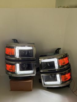 Chevy Silverado 2014-2015 Headlights