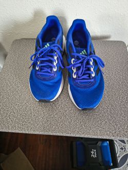 Tennis Shoes