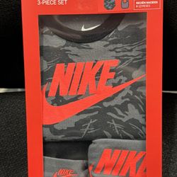 New Nike Black Camo 3-Piece Newborn Set