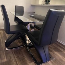 Black Ang Glass dining set Onsale  $50 down financing 