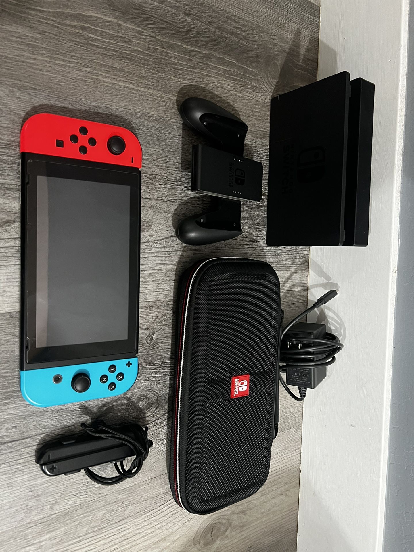 Nintendo Switch 1 With Case