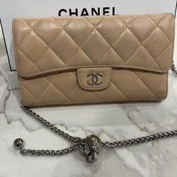 Beige Chanel Wallet On Chain 