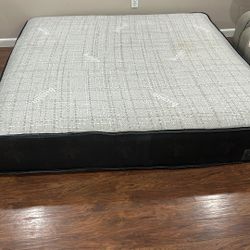 FREE KING SIZE MATTRESS 